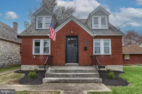 107 N Lingle Ave, Hershey, PA 17033