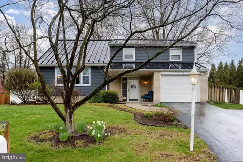 7711 Avondale Ter, Harrisburg, PA 17112