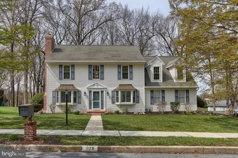 1179 Jill Dr, Hummelstown, PA 17036