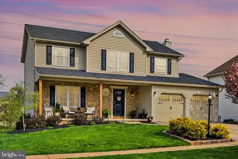 6558 New Providence Dr, Harrisburg, PA 17111