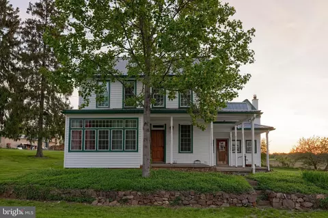 352 Bachmanville Rd, Hershey, PA 17033