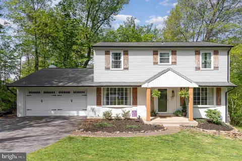 1000 Eric Dr, Harrisburg, PA 17110