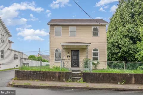 2633 Canby St, Harrisburg, PA 17103