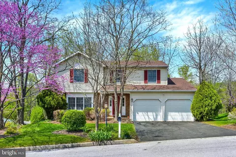 2548 Tiffany Ln, Harrisburg, PA 17112