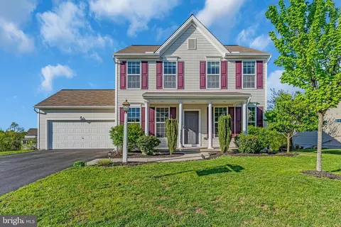 7059 Woodsman Dr, Harrisburg, PA 17111
