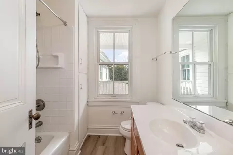 Bath - 308 E Derry Rd, Hershey, PA 17033 photo 5 of 5
