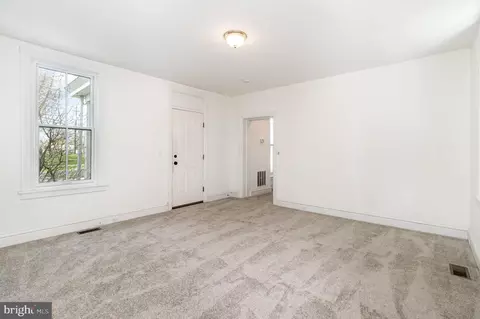 Living - 308 E Derry Rd, Hershey, PA 17033 photo 5 of 5