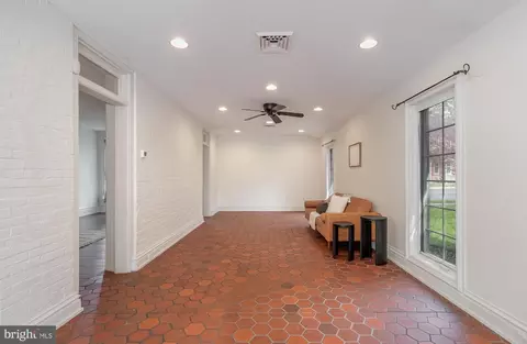 Living - 308 E Derry Rd, Hershey, PA 17033 photo 3 of 5
