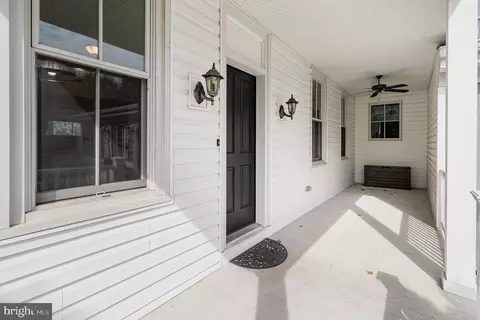 Exterior - 308 E Derry Rd, Hershey, PA 17033 photo 5 of 9
