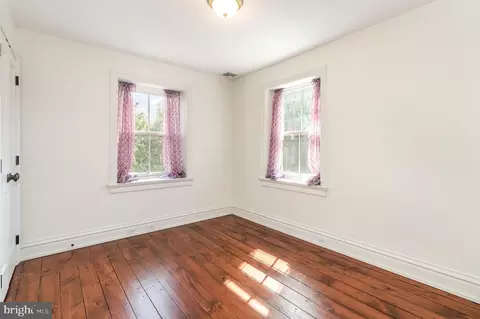 Bedroom - 308 E Derry Rd, Hershey, PA 17033 photo 4 of 9
