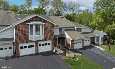 4269 Wimbledon Dr, Harrisburg, PA 17112