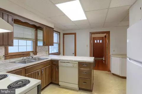 350 E Derry Rd, Hershey, PA 17033 photo 16