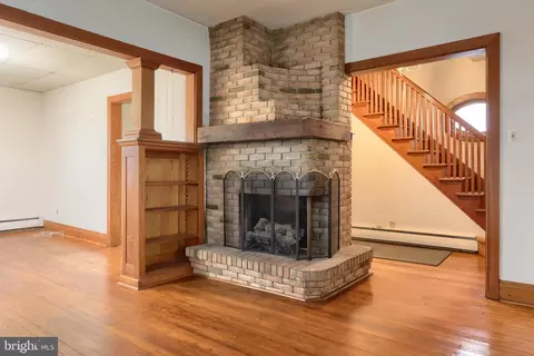350 E Derry Rd, Hershey, PA 17033 photo 9