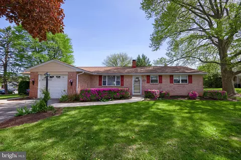 55 Robin Rd, Hershey, PA 17033 photo 28