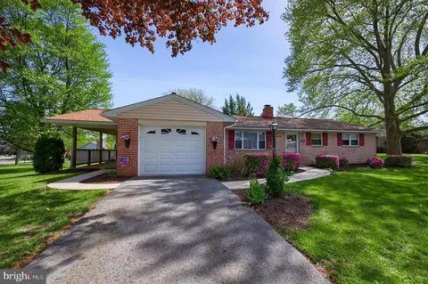 55 Robin Rd, Hershey, PA 17033 photo 29