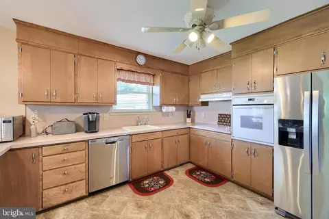 55 Robin Rd, Hershey, PA 17033 photo 16