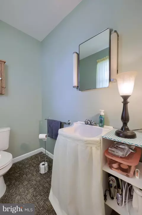 55 Robin Rd, Hershey, PA 17033 photo 4