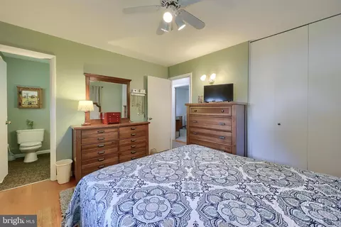 55 Robin Rd, Hershey, PA 17033 photo 3