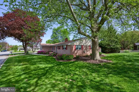 55 Robin Rd, Hershey, PA 17033 photo 26