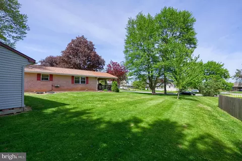 55 Robin Rd, Hershey, PA 17033 photo 40