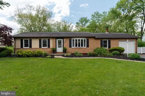 312 Nagle Ct, Harrisburg, PA 17112