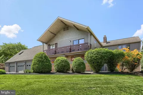 44 Banbury Rd, Hummelstown, PA 17036
