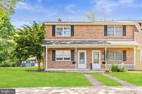 525 Mountain View Rd, Middletown, PA 17057