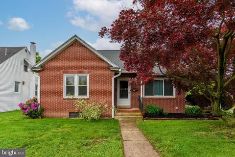 527 Eshelman St, Highspire, PA 17034
