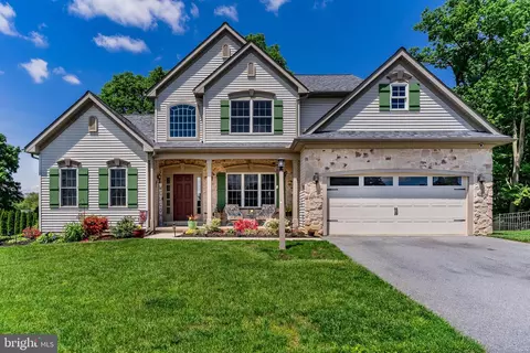 717 Hoffman Dr, Harrisburg, PA 17111