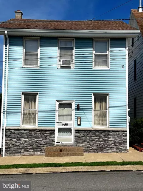 41 N Market St, Elizabethville, PA 17023