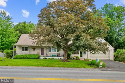 5404 Ridgeview Dr, Harrisburg, PA 17112