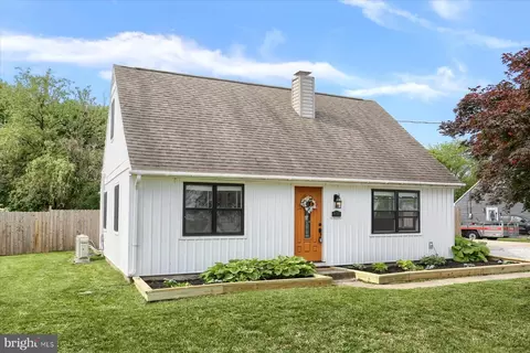 6107 Nassau Rd, Harrisburg, PA 17112