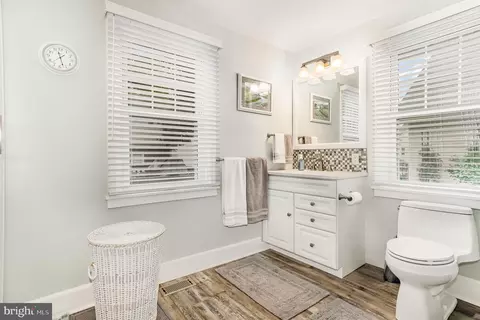 Bath - 29 Maple Ave, Hershey, PA 17033 photo 1 of 2