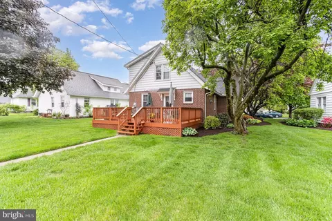 Exterior - 29 Maple Ave, Hershey, PA 17033 photo 8 of 12
