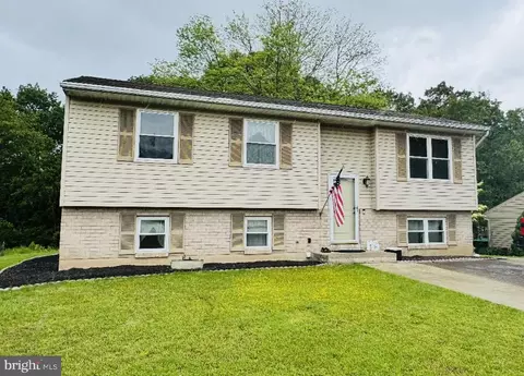 5546 Edsel St, Harrisburg, PA 17109