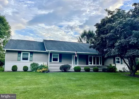 156 Brookside Ave, Hershey, PA 17033