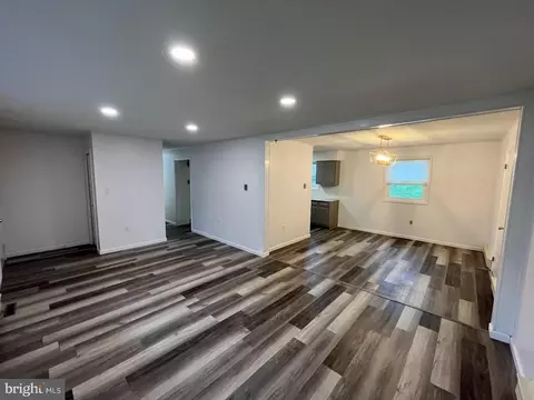 Living - 156 Brookside Ave, Hershey, PA 17033 photo 3 of 4