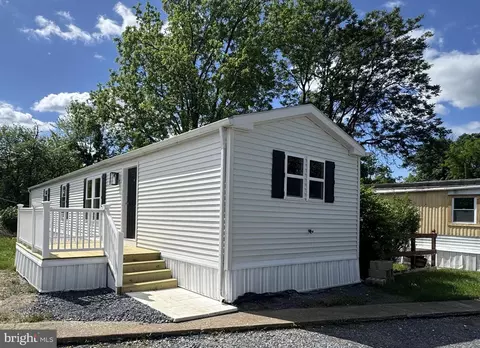 51 Manny Dr, Middletown, PA 17057