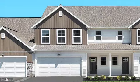 7870 Briarwood Dr, Harrisburg, PA 17112