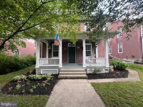 58 E Areba Ave, Hershey, PA 17033