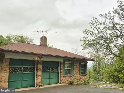 7880 Chambers Hill Rd, Harrisburg, PA 17111
