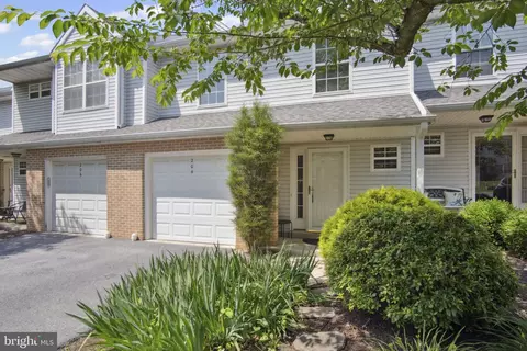 204 Fawn Rdg N, Harrisburg, PA 17110