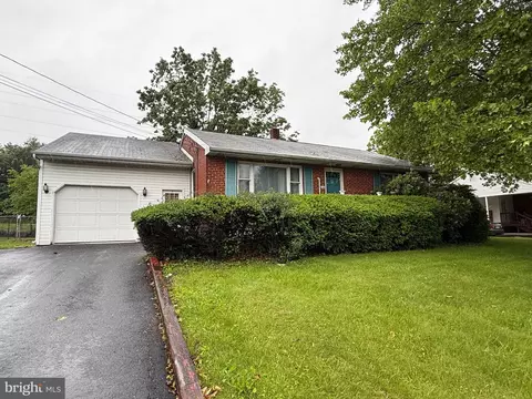36 Carolyn St, Harrisburg, PA 17112