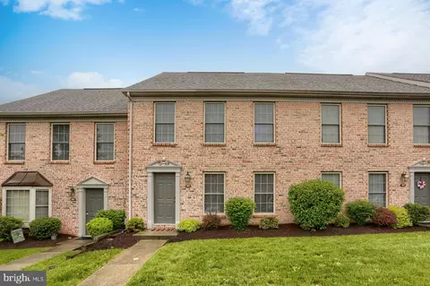 205 Saddle Ridge Dr, Harrisburg, PA 17110