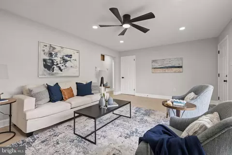 1515 Nittany Ln, Harrisburg, PA 17109