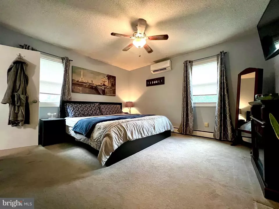 Bedroom - 480 Hoffman Dr, Harrisburg, PA 17111 photo 1 of 7