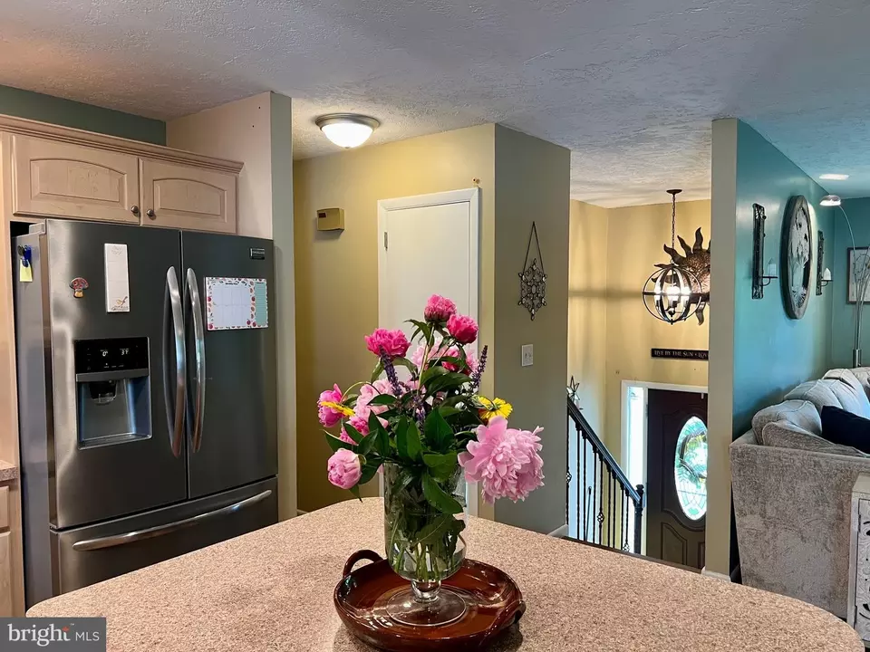 Entry Way - 480 Hoffman Dr, Harrisburg, PA 17111 photo 3 of 5