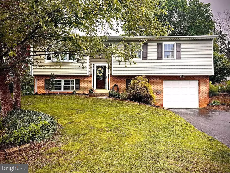 Exterior - 480 Hoffman Dr, Harrisburg, PA 17111 photo 1 of 15