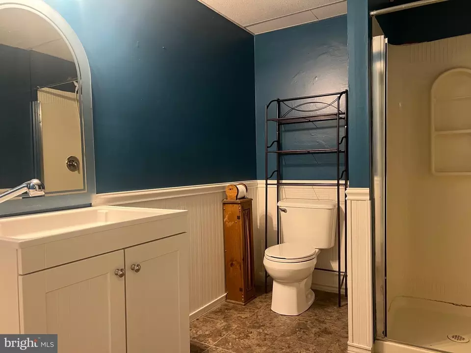 Bath - 480 Hoffman Dr, Harrisburg, PA 17111 photo 7 of 7