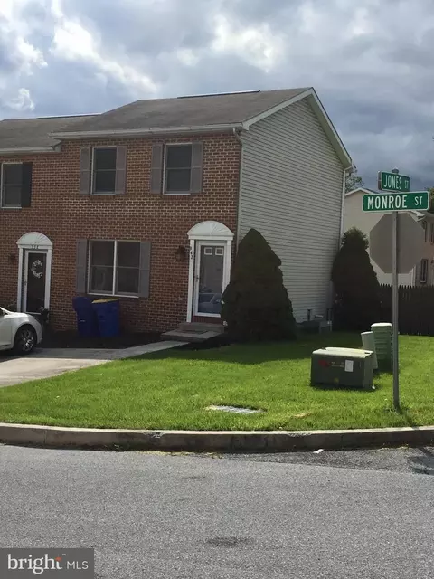 942 Monroe St, Harrisburg, PA 17113